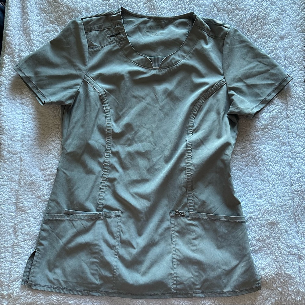 Cherokee Infinity scrub top